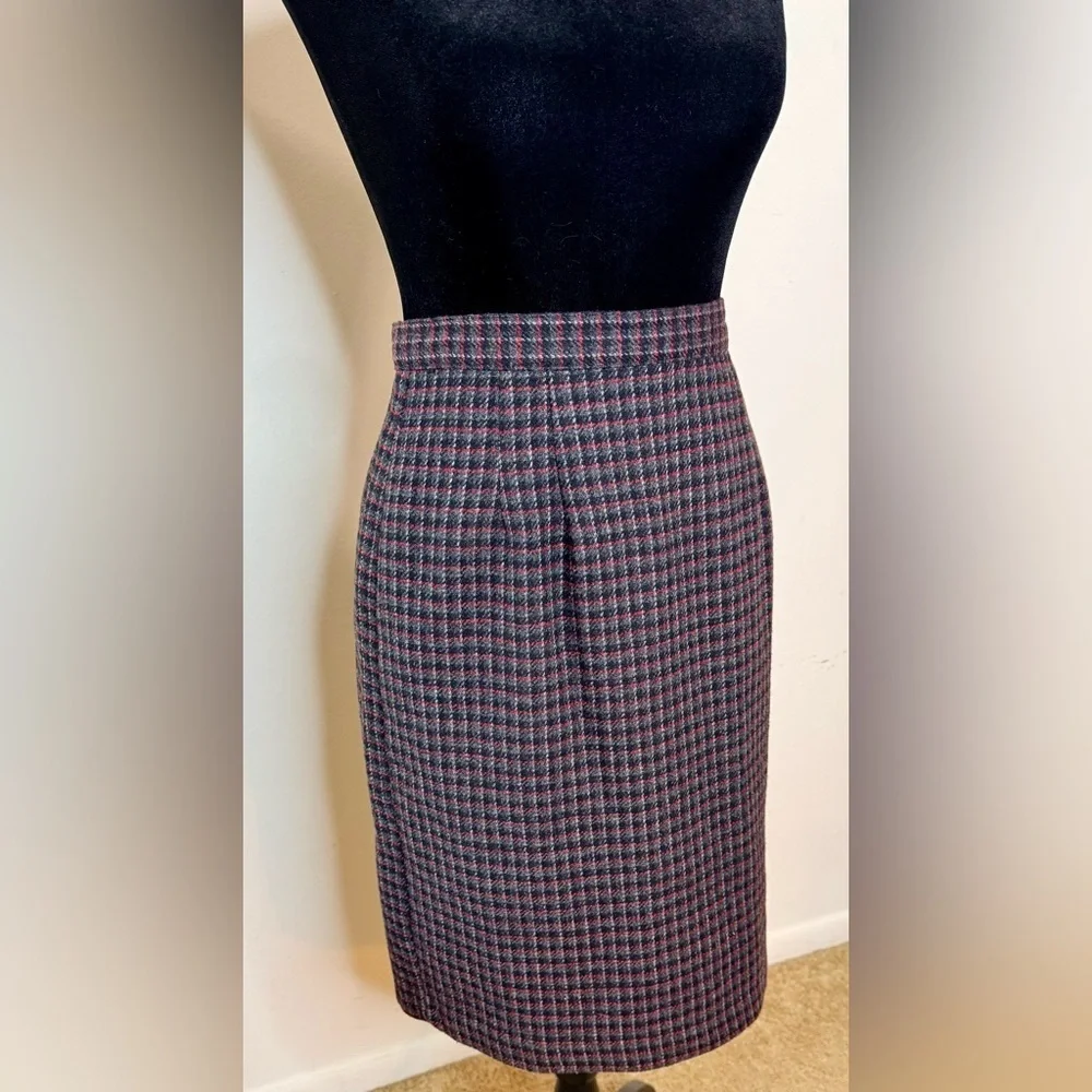 Vintage Briggs wool blend preppy classic gray red plaid high waist skirt 6P EUC